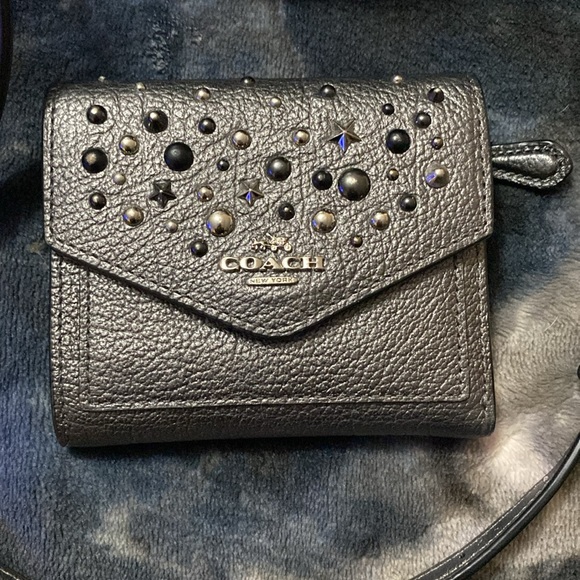 SILVER/METALLIC COACH PURSE AND WALLET‼️ - Picture 3 of 15